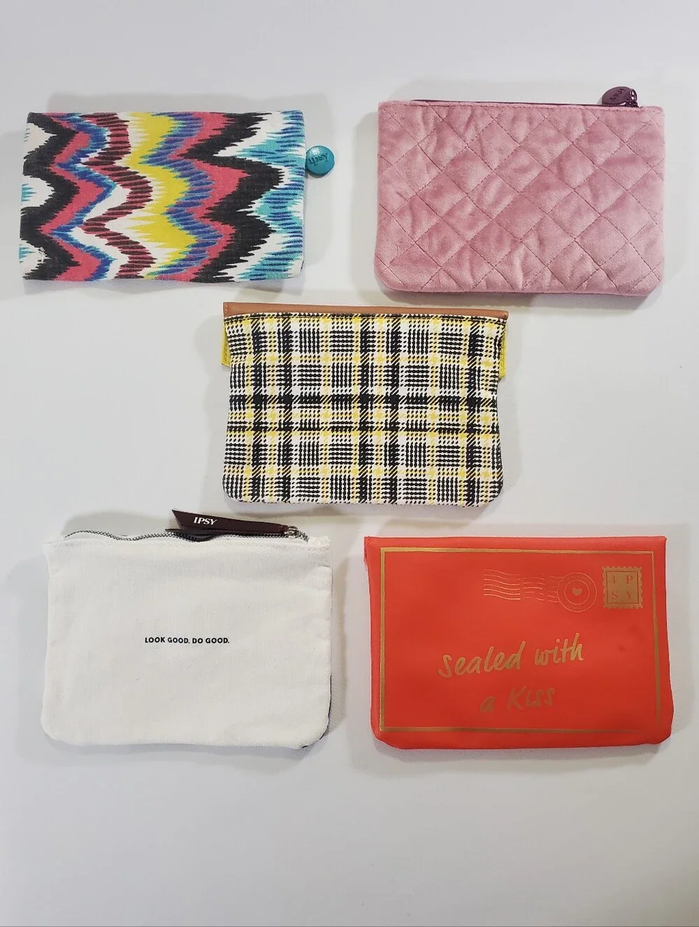 🟢 IPSY Bags Set of 5 Assorted Cosmetic Bags Summer Lovin Quilted Floral Kiss
